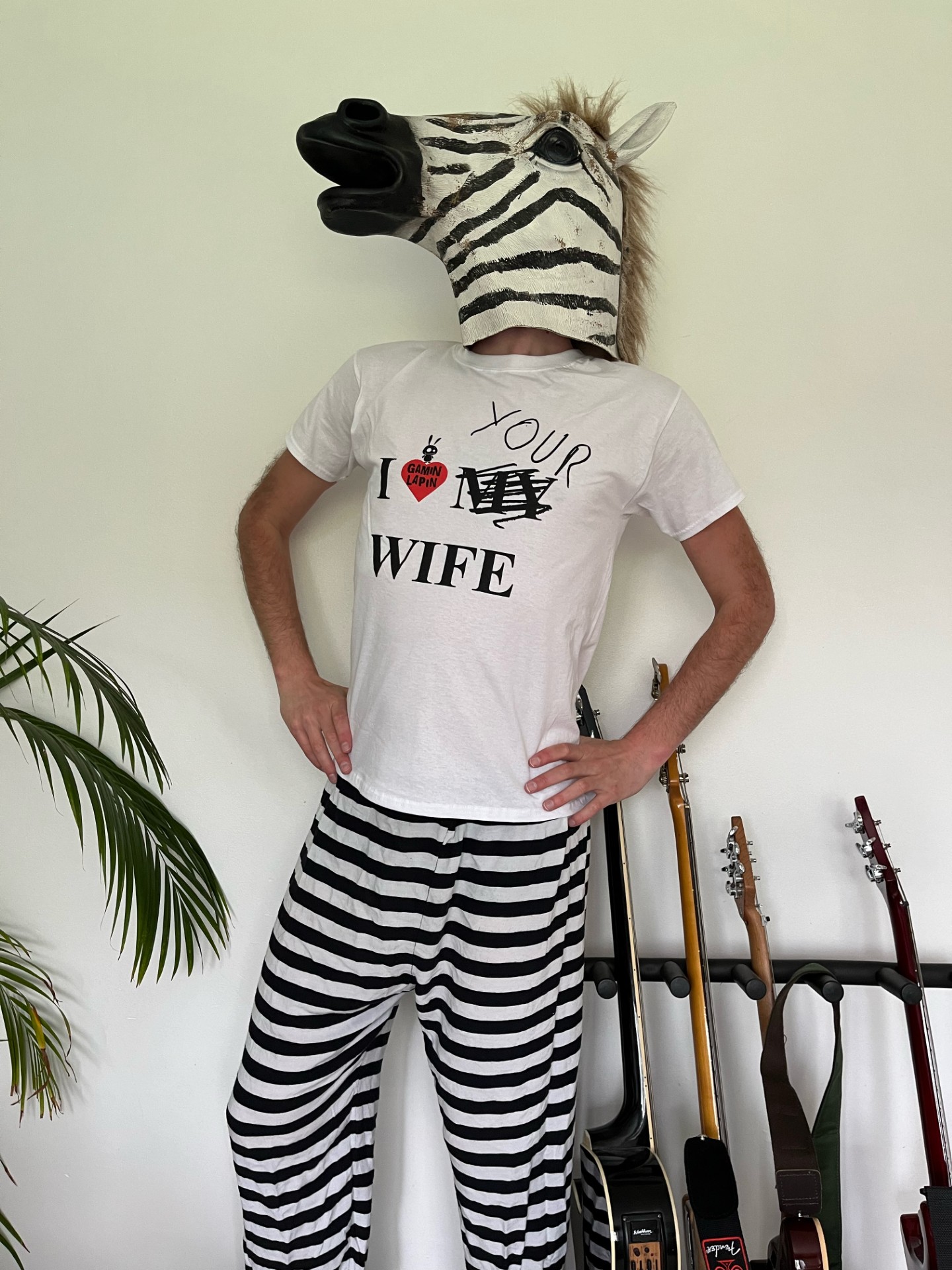 T-Shirt: "I love your wife"
